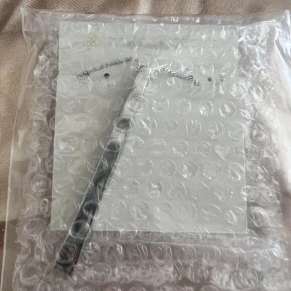 Kendra Scott necklace - Picture 6 of 6